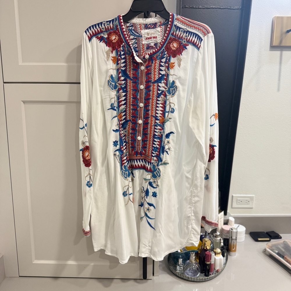 Johnny Was White Shirt with Red and Blue Embroidery